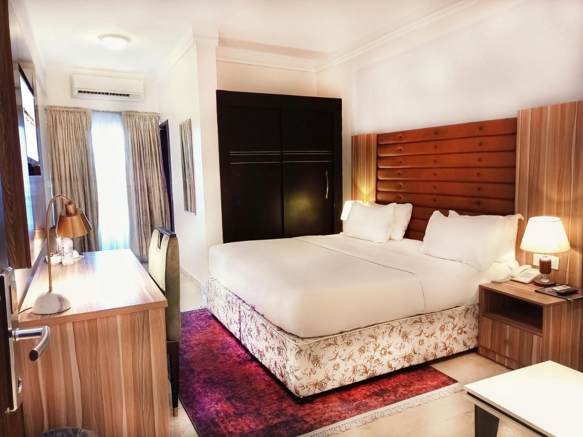 Swiss International Beland Hotel โอเวอร์รี ภายนอก รูปภาพ